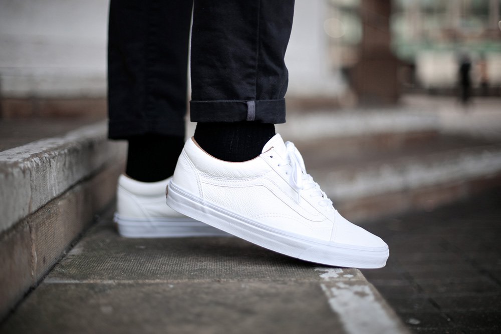 black-sock-in-sneaker